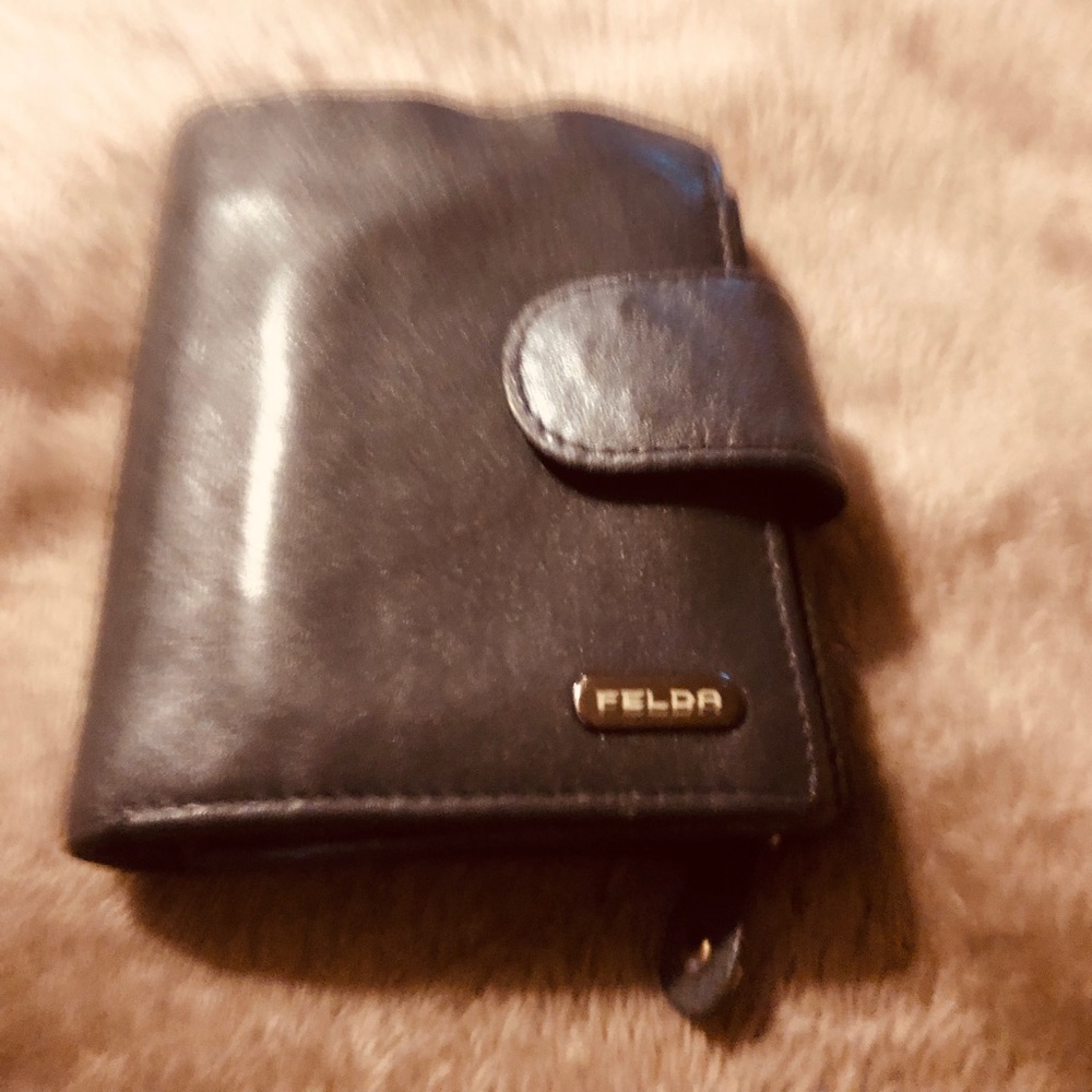 Felda woman wallet